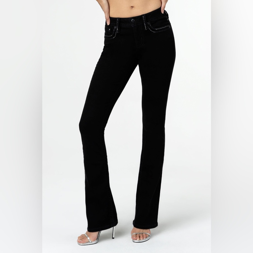 Black mid rise jeans flared